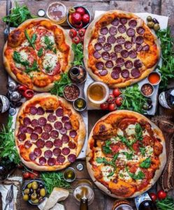 Read more about the article Как приготовить настоящую пиццу дома? Три правила пиццайоло!