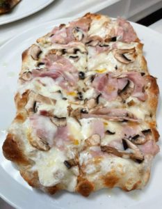 Read more about the article Римская пицца — какая она на самом деле?
